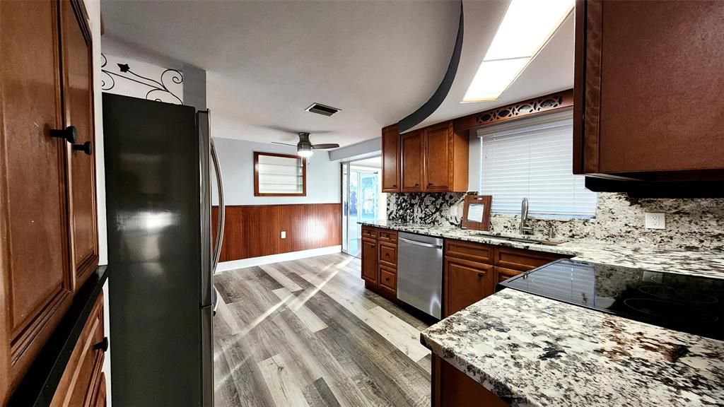 For Rent: $1,875 (3 beds, 2 baths, 1004 Square Feet)