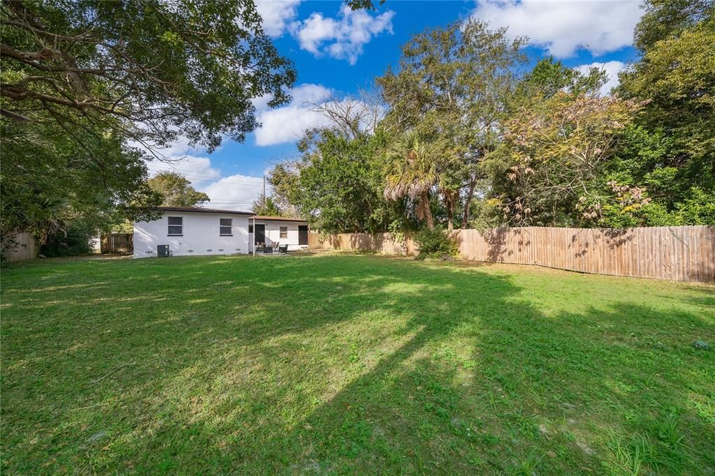 For Sale: $319,900 (3 beds, 2 baths, 1074 Square Feet)