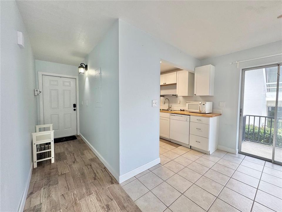 For Rent: $1,350 (2 beds, 2 baths, 1148 Square Feet)