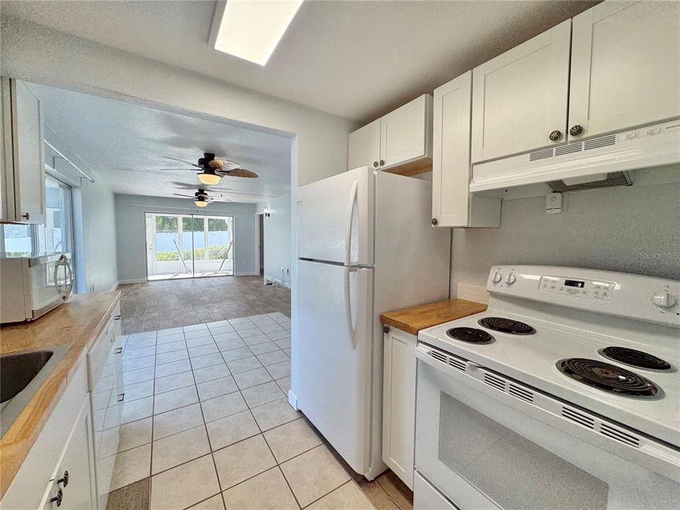 For Rent: $1,350 (2 beds, 2 baths, 1148 Square Feet)