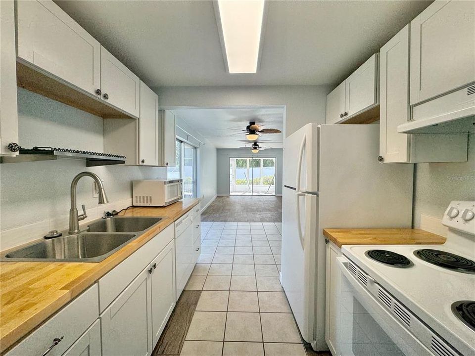 For Rent: $1,350 (2 beds, 2 baths, 1148 Square Feet)