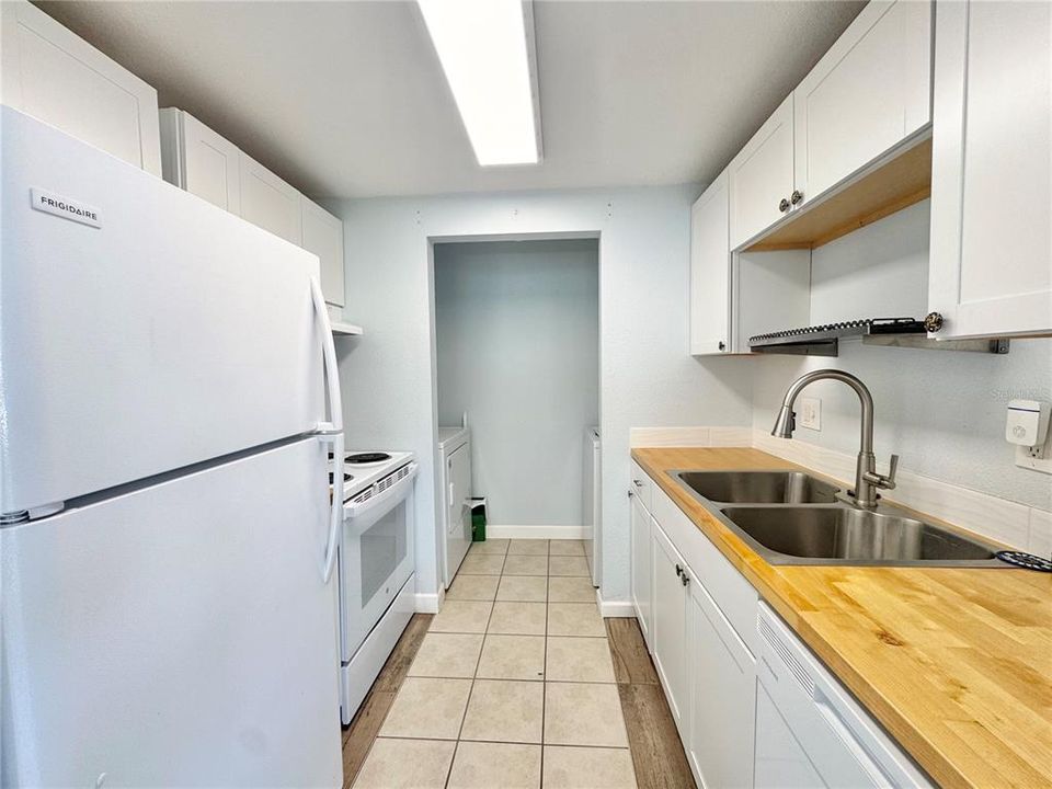 For Rent: $1,350 (2 beds, 2 baths, 1148 Square Feet)