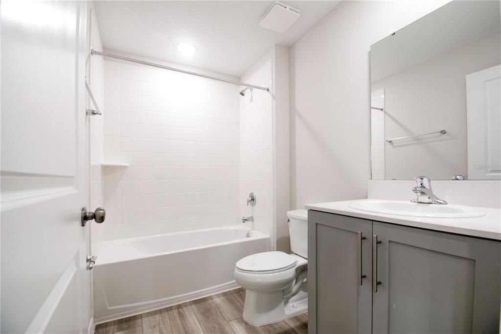 For Rent: $2,450 (3 beds, 2 baths, 1615 Square Feet)