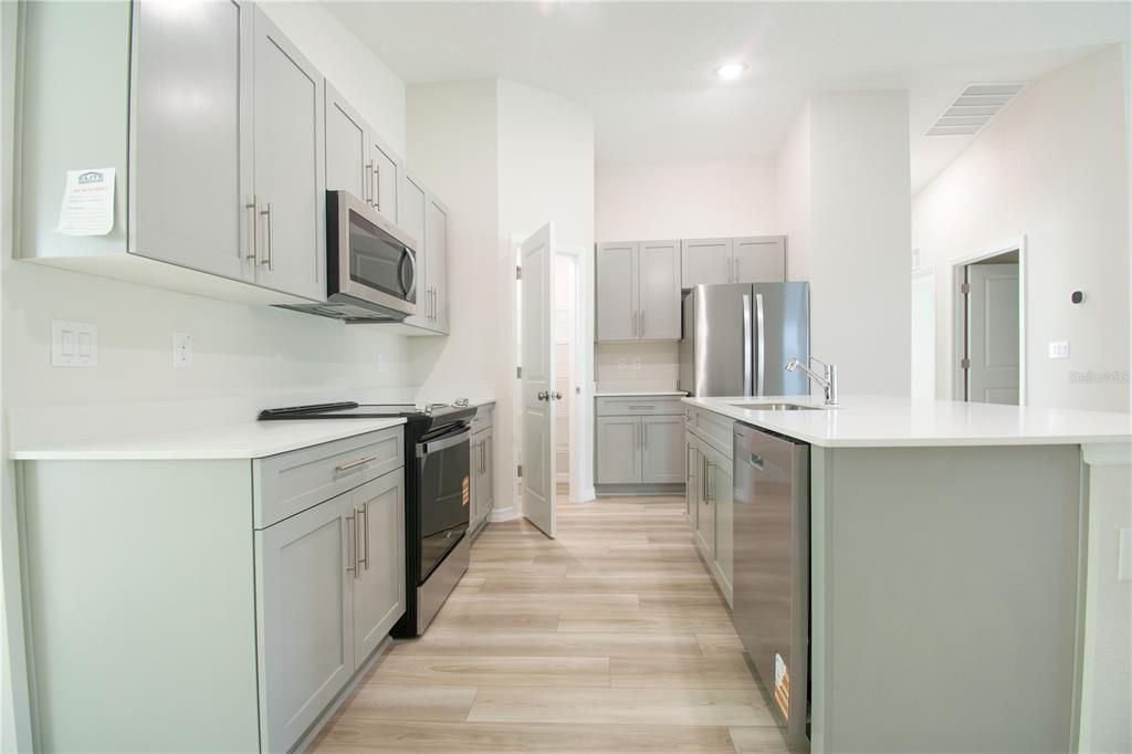 For Rent: $2,450 (3 beds, 2 baths, 1615 Square Feet)