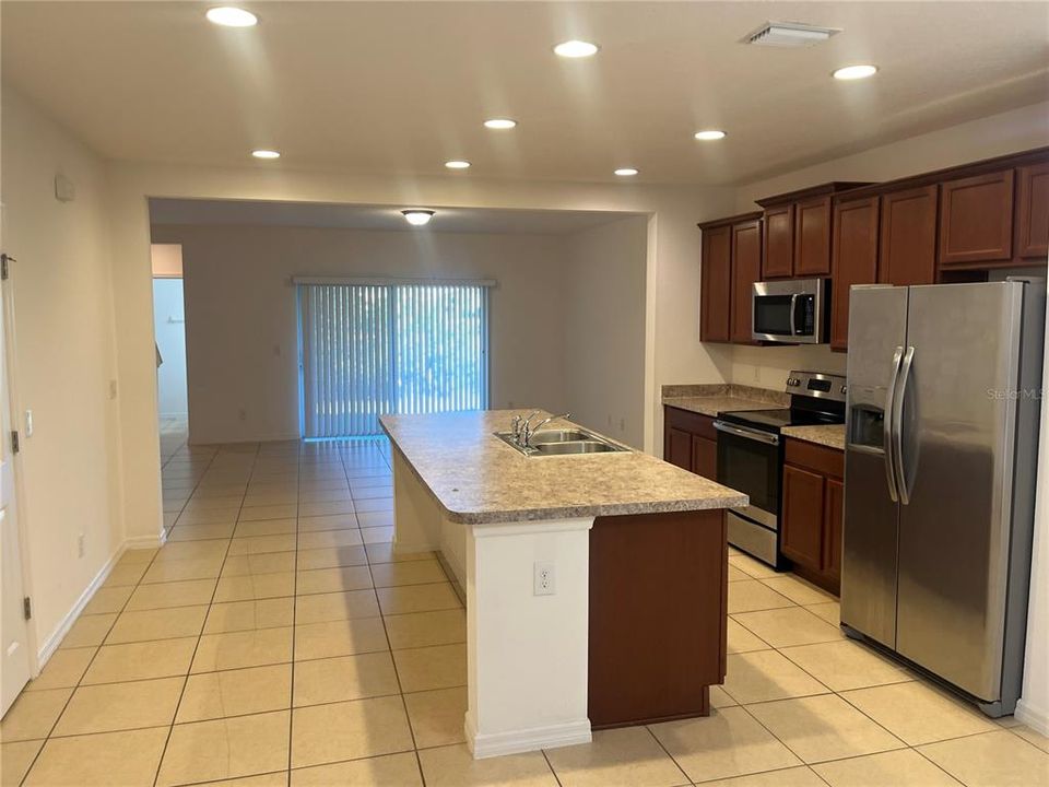 For Sale: $219,900 (3 beds, 2 baths, 1621 Square Feet)