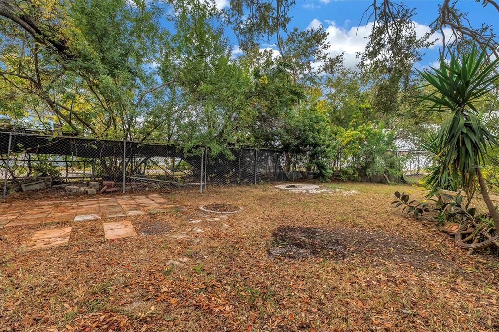 На продажу: $155,000 (1 спален, 1 ванн, 542 Квадратных фут)