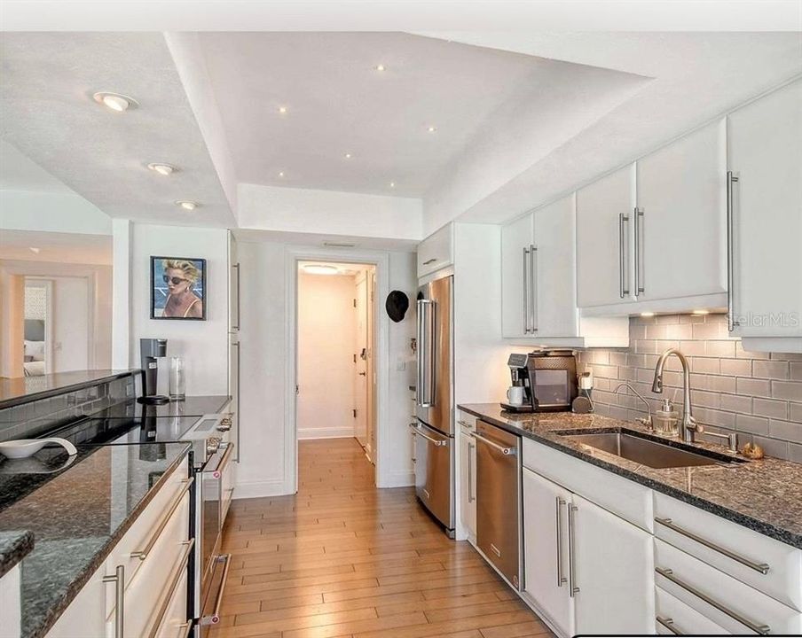 For Rent: $13,500 (2 beds, 2 baths, 1651 Square Feet)