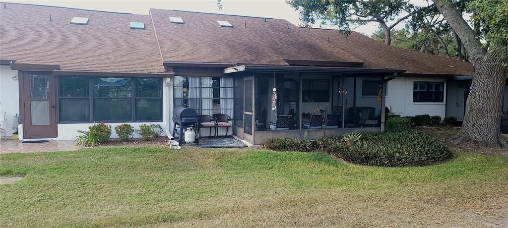 For Sale: $244,900 (2 beds, 2 baths, 1162 Square Feet)