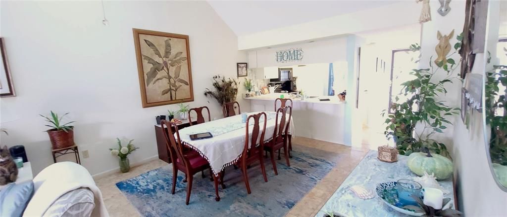 For Sale: $244,900 (2 beds, 2 baths, 1162 Square Feet)