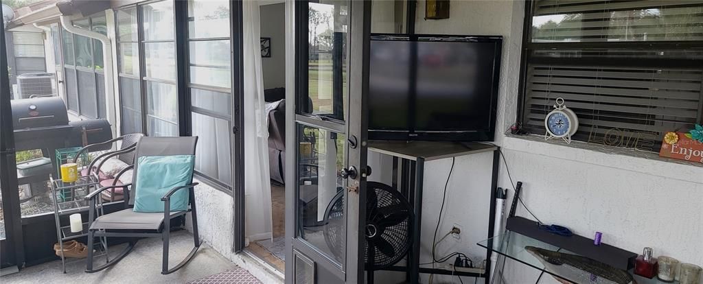 For Sale: $244,900 (2 beds, 2 baths, 1162 Square Feet)