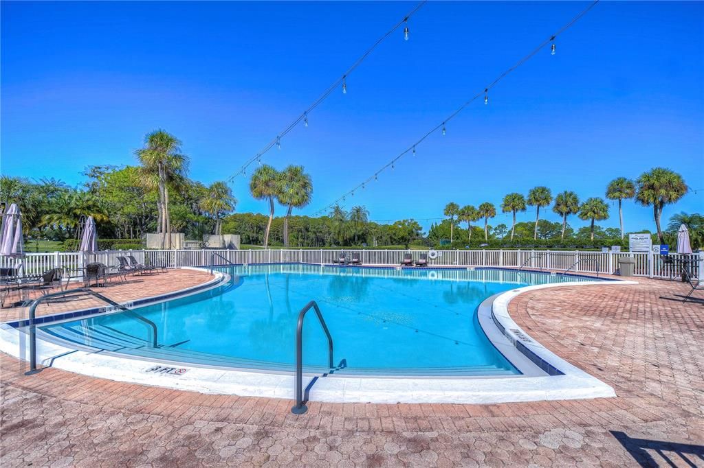 For Sale: $244,900 (2 beds, 2 baths, 1162 Square Feet)