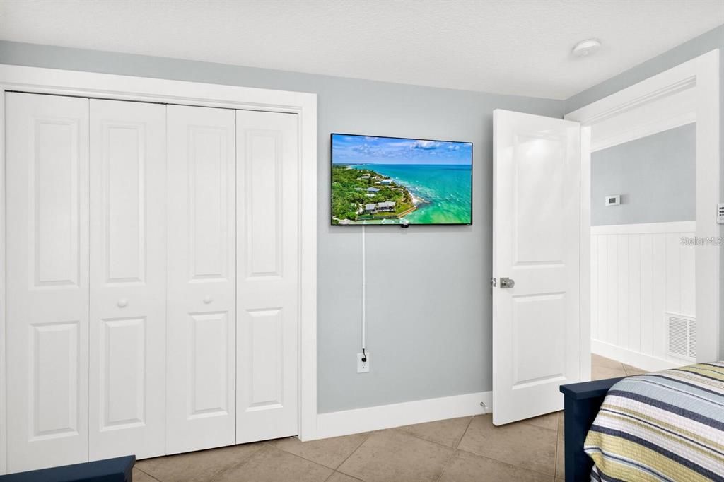 For Sale: $1,540,000 (5 beds, 3 baths, 1822 Square Feet)