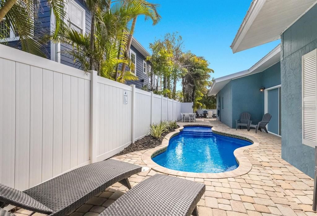 For Sale: $1,540,000 (5 beds, 3 baths, 1822 Square Feet)