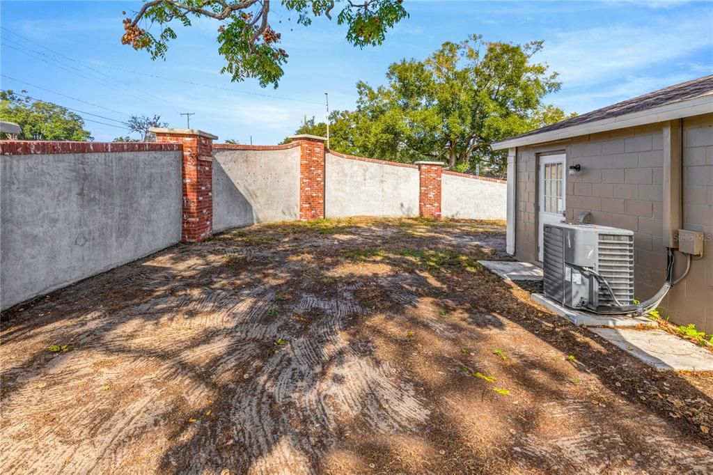 En Venta: $399,000 (5 camas, 2 baños, 1524 Pies cuadrados)