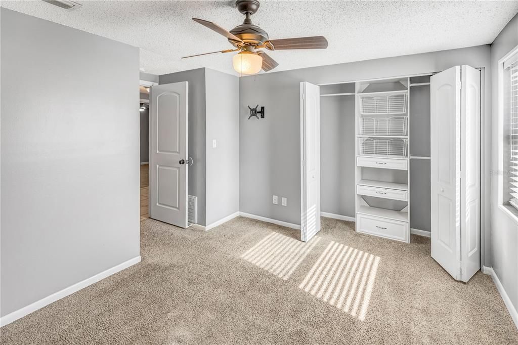 En Venta: $399,000 (5 camas, 2 baños, 1524 Pies cuadrados)