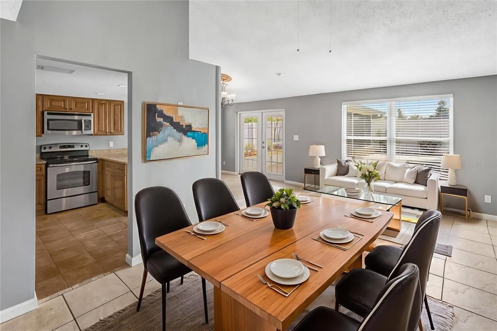 En Venta: $399,000 (5 camas, 2 baños, 1524 Pies cuadrados)