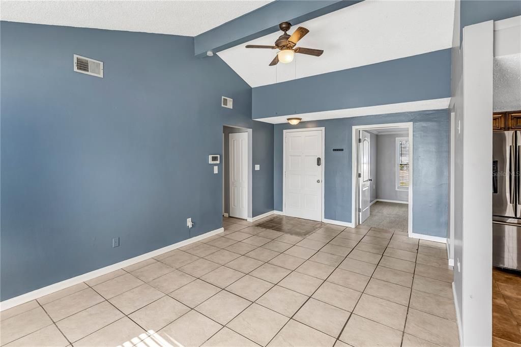 En Venta: $399,000 (5 camas, 2 baños, 1524 Pies cuadrados)