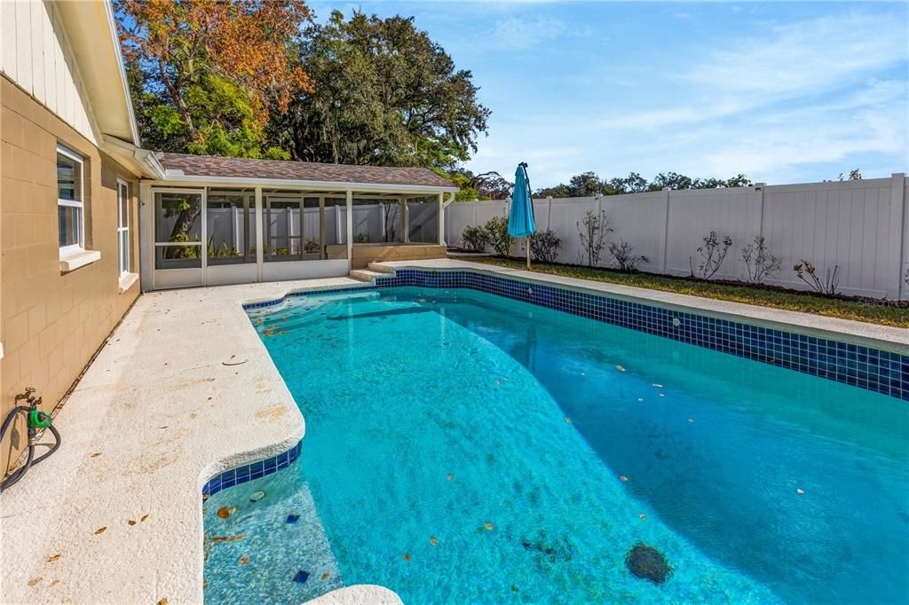 En Venta: $399,000 (5 camas, 2 baños, 1524 Pies cuadrados)