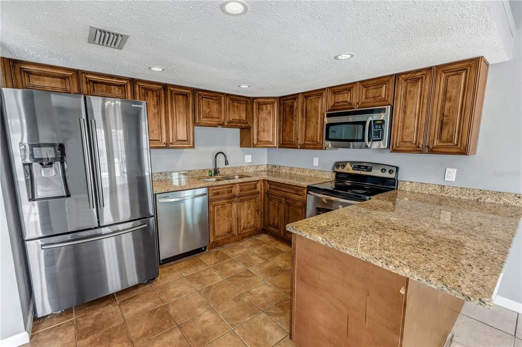 En Venta: $399,000 (5 camas, 2 baños, 1524 Pies cuadrados)