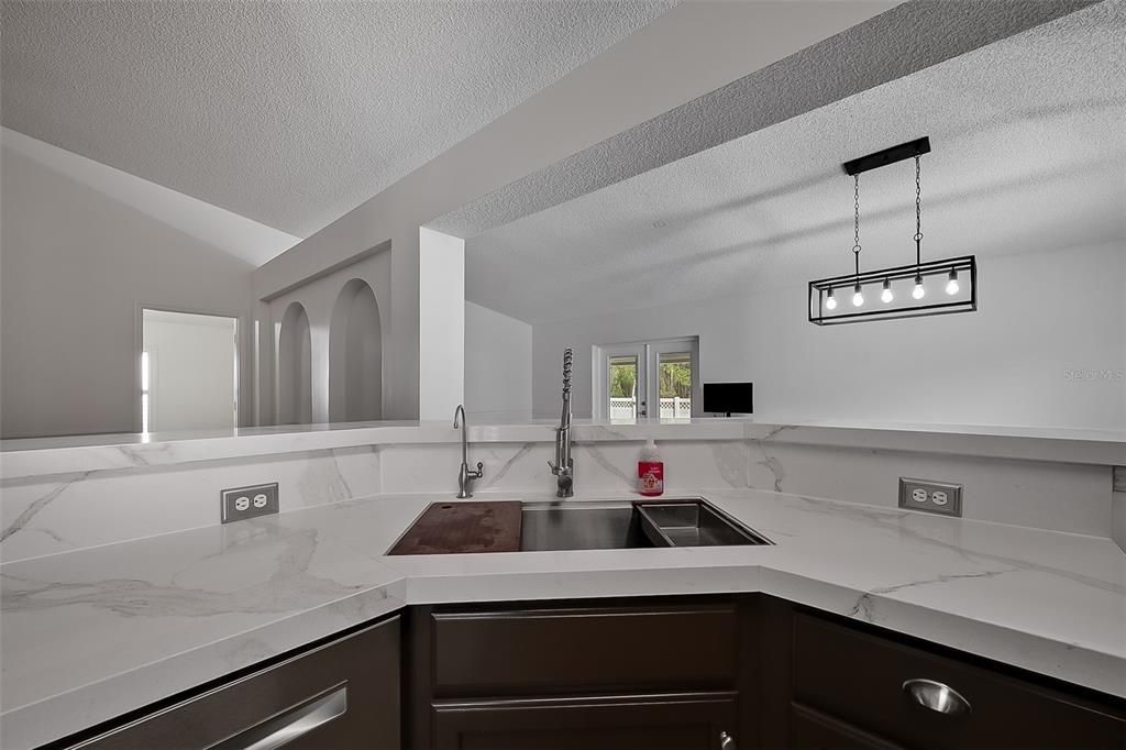 En Venta: $314,900 (3 camas, 2 baños, 1868 Pies cuadrados)