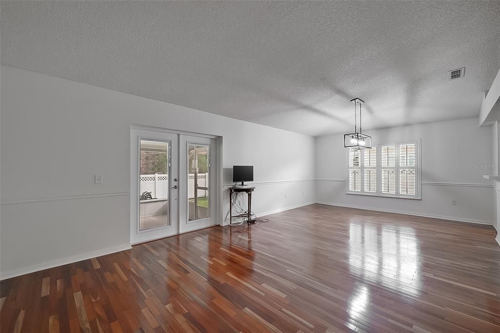 En Venta: $314,900 (3 camas, 2 baños, 1868 Pies cuadrados)