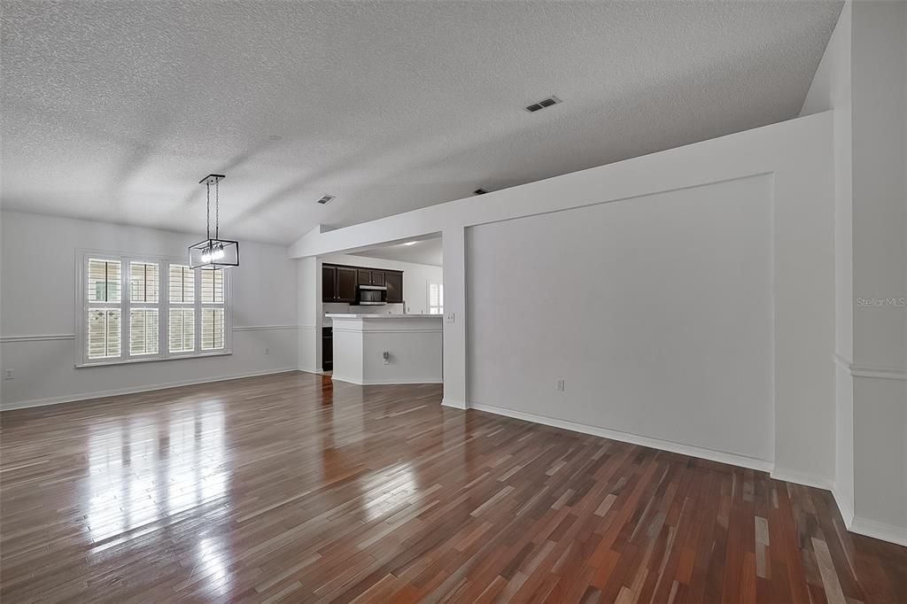 En Venta: $314,900 (3 camas, 2 baños, 1868 Pies cuadrados)