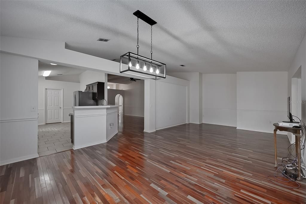 En Venta: $314,900 (3 camas, 2 baños, 1868 Pies cuadrados)