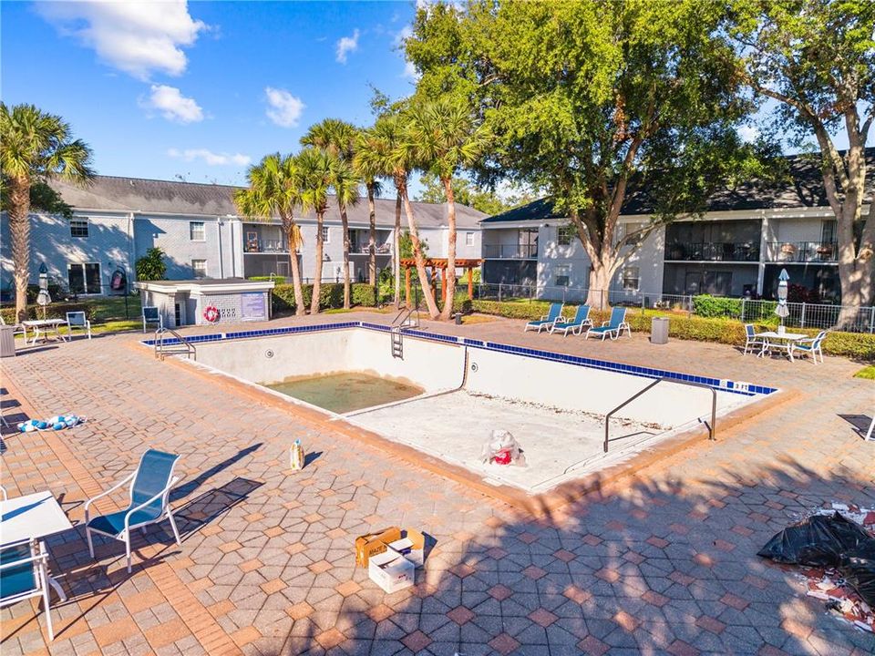 Activo con contrato: $184,900 (2 camas, 2 baños, 927 Pies cuadrados)