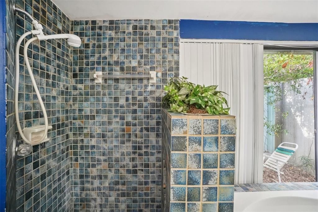 For Sale: $550,000 (3 beds, 2 baths, 2190 Square Feet)