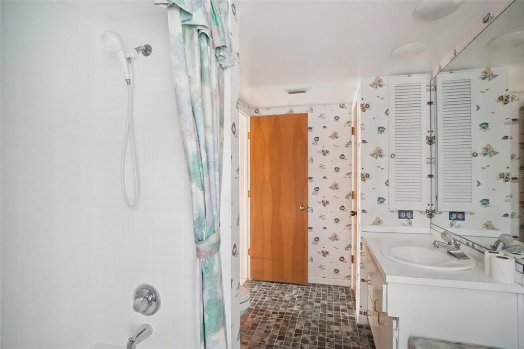 For Sale: $550,000 (3 beds, 2 baths, 2190 Square Feet)