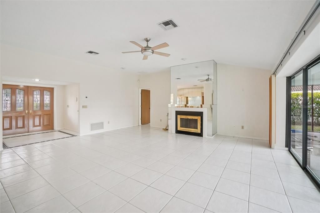 For Sale: $550,000 (3 beds, 2 baths, 2190 Square Feet)