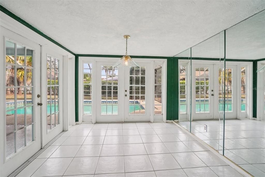 For Sale: $550,000 (3 beds, 2 baths, 2190 Square Feet)