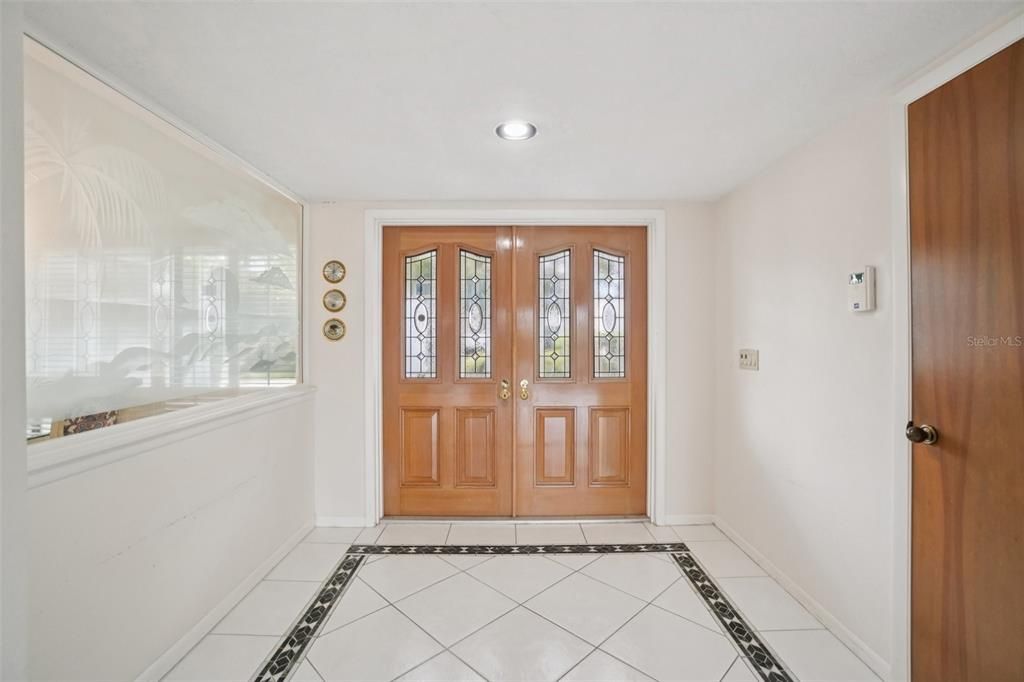 For Sale: $550,000 (3 beds, 2 baths, 2190 Square Feet)