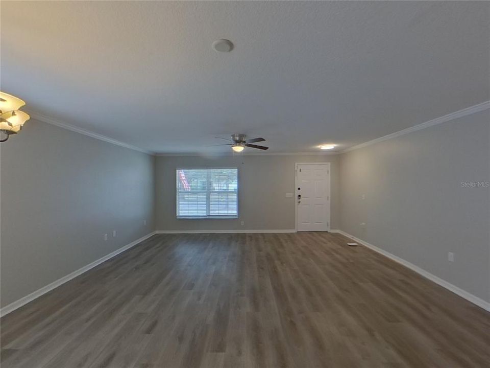 En Renta: $2,149 (4 camas, 2 baños, 1600 Pies cuadrados)