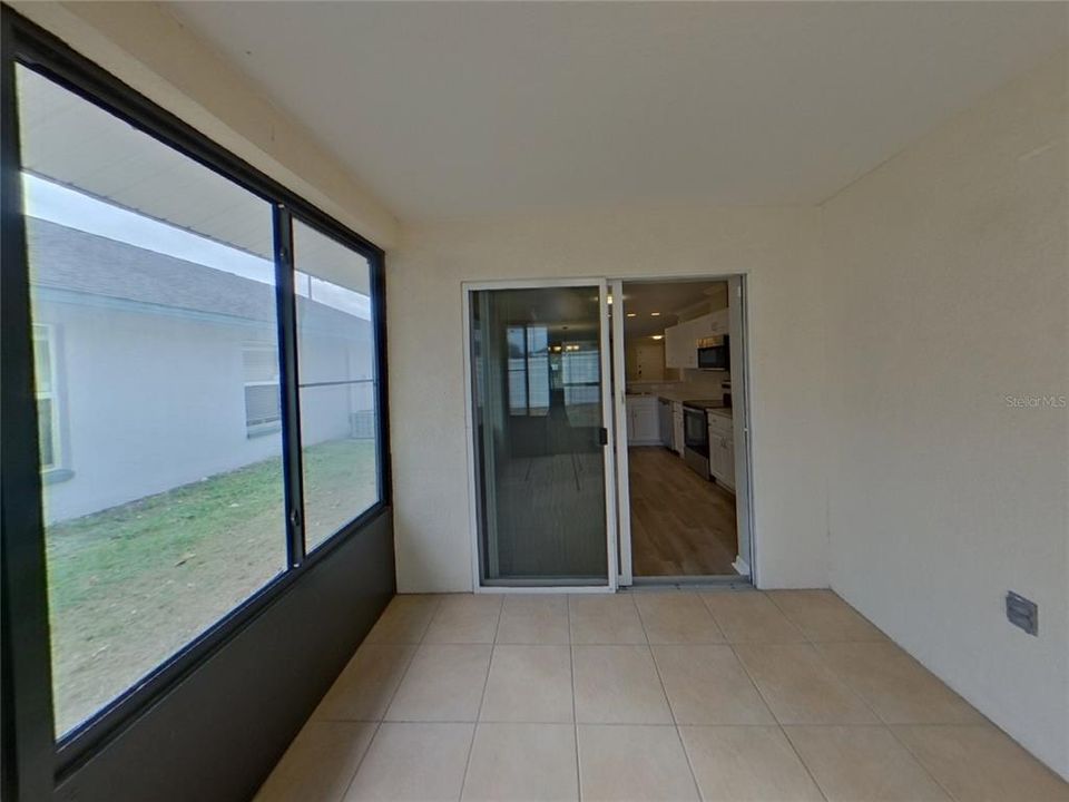 En Renta: $2,149 (4 camas, 2 baños, 1600 Pies cuadrados)