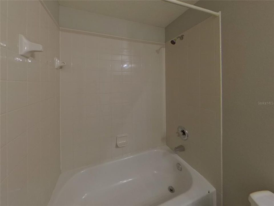 En Renta: $2,149 (4 camas, 2 baños, 1600 Pies cuadrados)