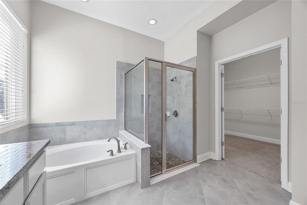 待售: $825,000 (4 贝兹, 3 浴室, 3270 平方英尺)