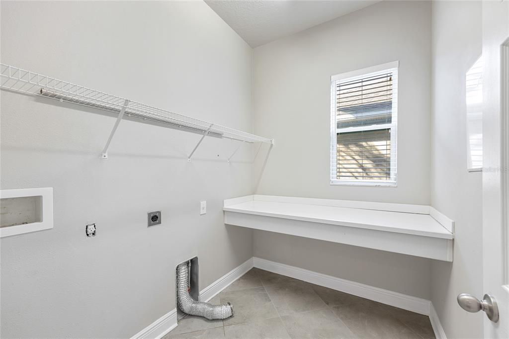 待售: $825,000 (4 贝兹, 3 浴室, 3270 平方英尺)