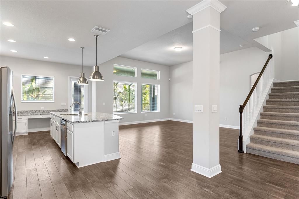 待售: $825,000 (4 贝兹, 3 浴室, 3270 平方英尺)