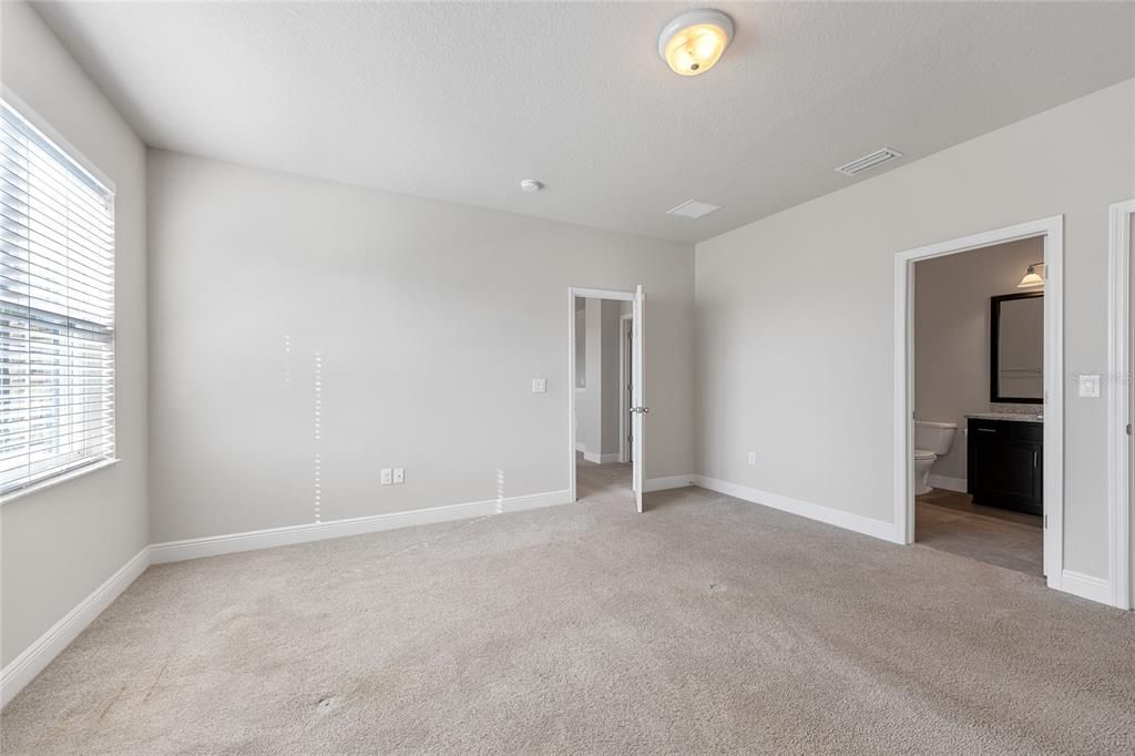 待售: $825,000 (4 贝兹, 3 浴室, 3270 平方英尺)