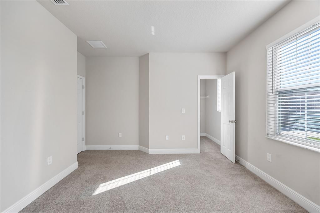 待售: $825,000 (4 贝兹, 3 浴室, 3270 平方英尺)