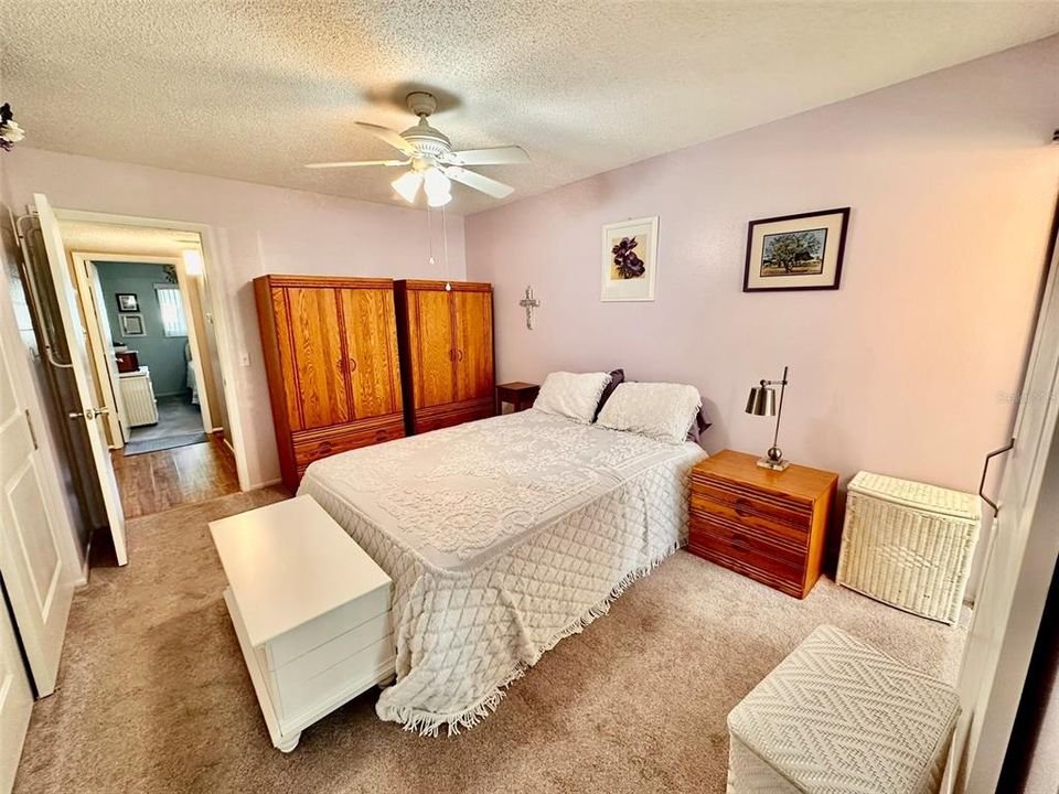 На продажу: $168,000 (2 спален, 2 ванн, 1100 Квадратных фут)