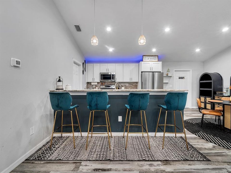 待售: $375,999 (3 贝兹, 2 浴室, 1784 平方英尺)