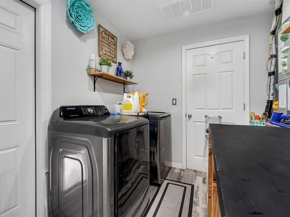 待售: $375,999 (3 贝兹, 2 浴室, 1784 平方英尺)