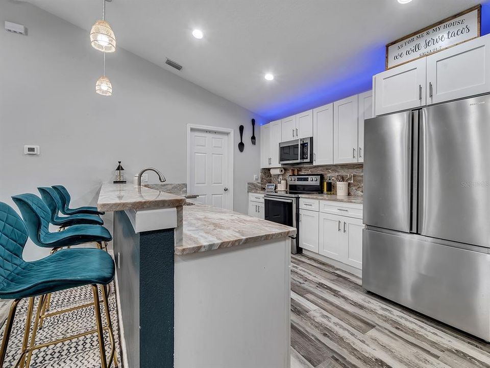 待售: $375,999 (3 贝兹, 2 浴室, 1784 平方英尺)