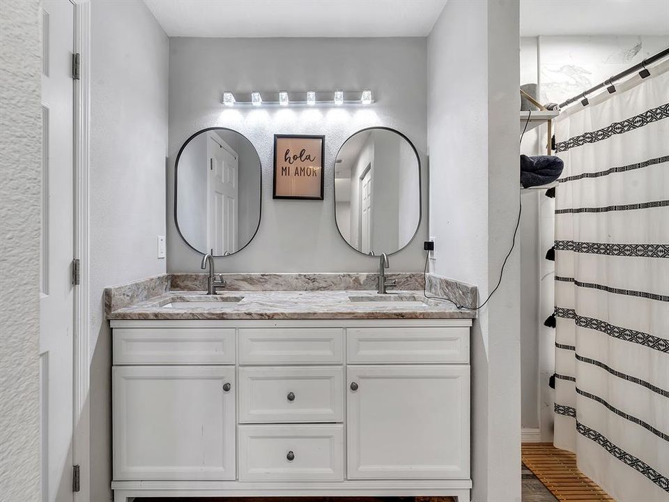 待售: $375,999 (3 贝兹, 2 浴室, 1784 平方英尺)