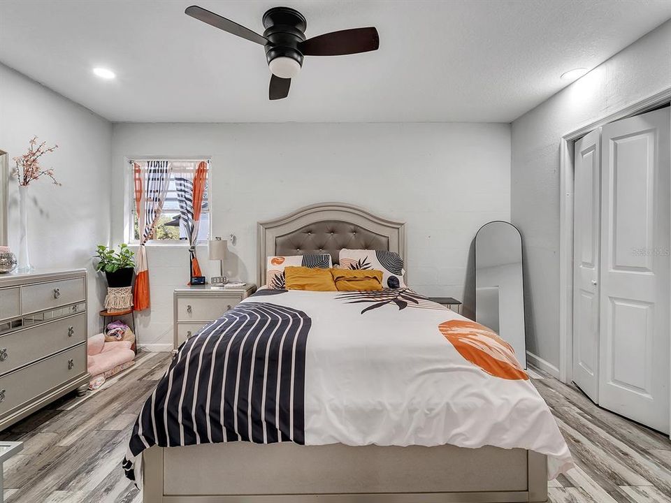 待售: $375,999 (3 贝兹, 2 浴室, 1784 平方英尺)