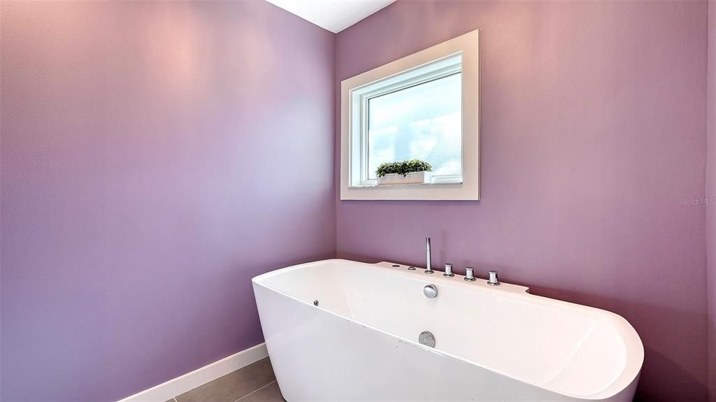 待售: $2,000,000 (3 贝兹, 3 浴室, 2748 平方英尺)