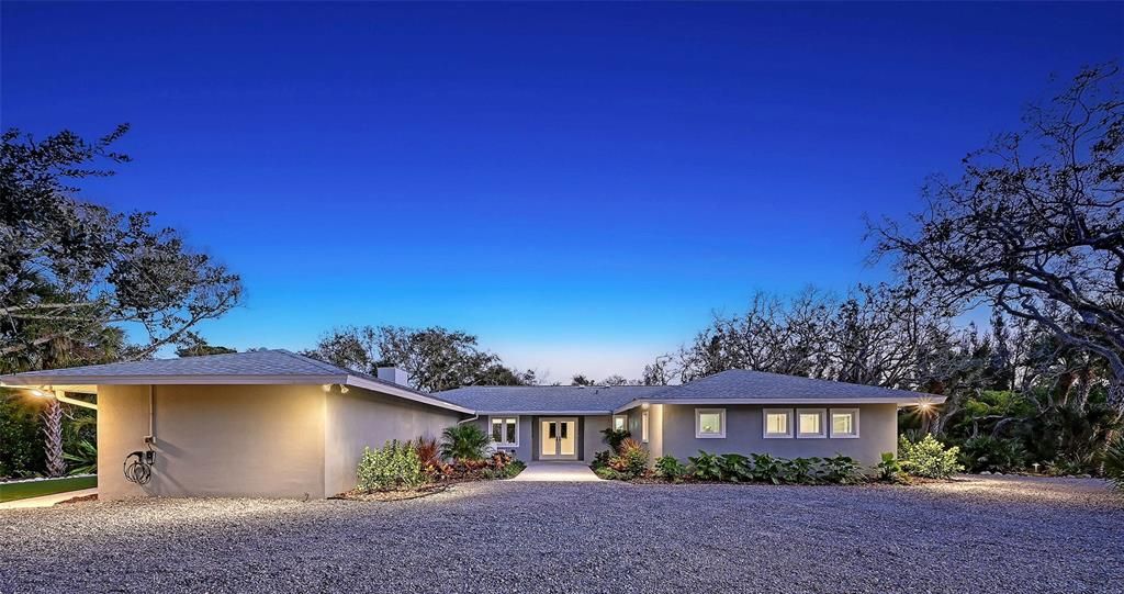 待售: $2,000,000 (3 贝兹, 3 浴室, 2748 平方英尺)