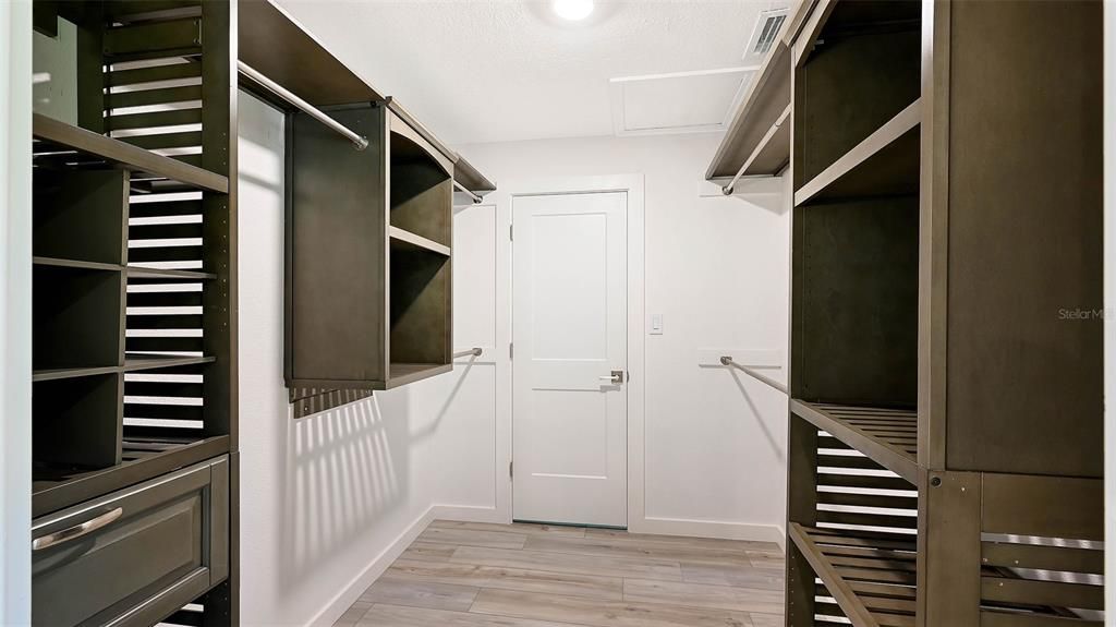 待售: $2,000,000 (3 贝兹, 3 浴室, 2748 平方英尺)